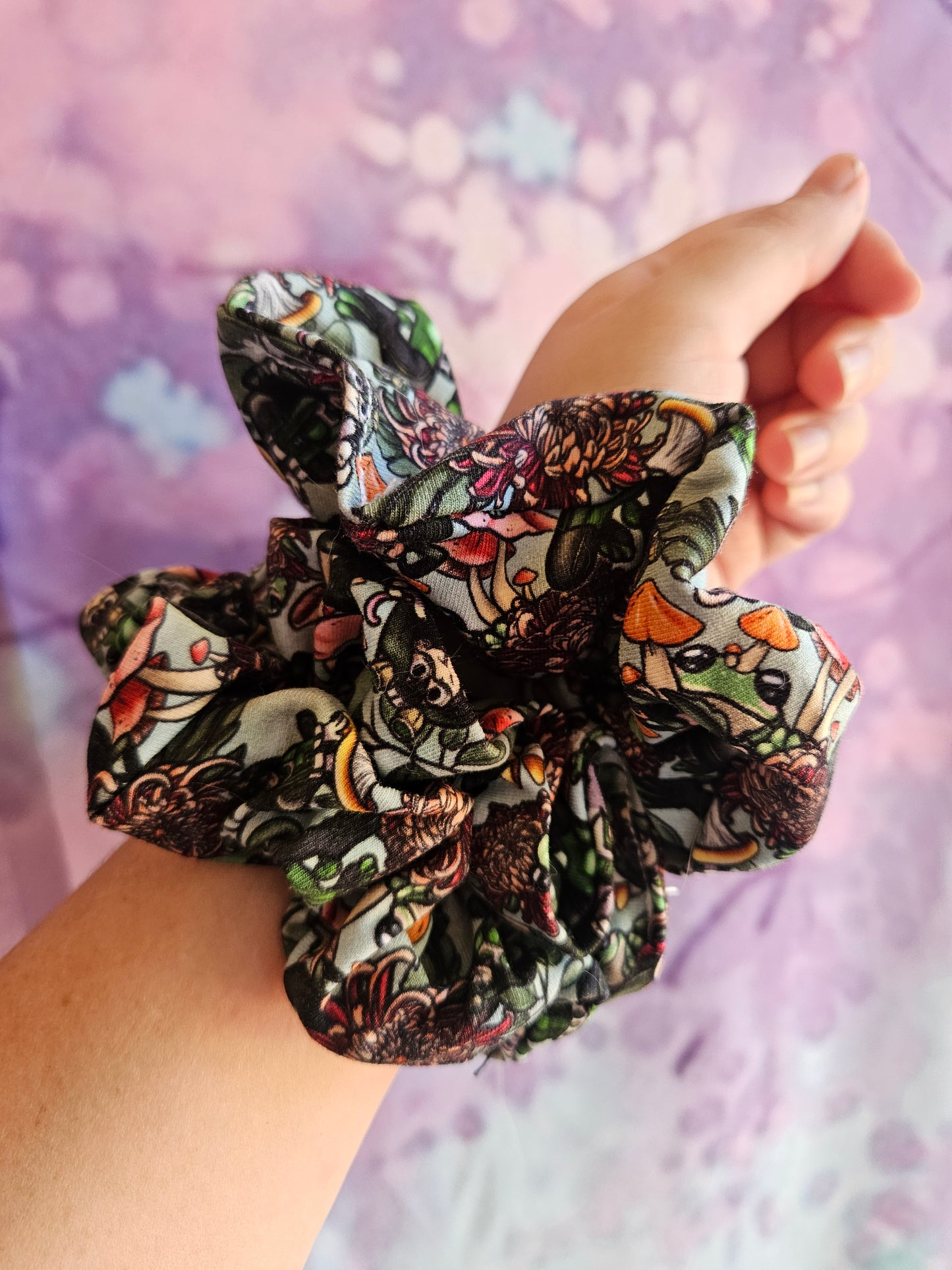 Froppy Scrunchie