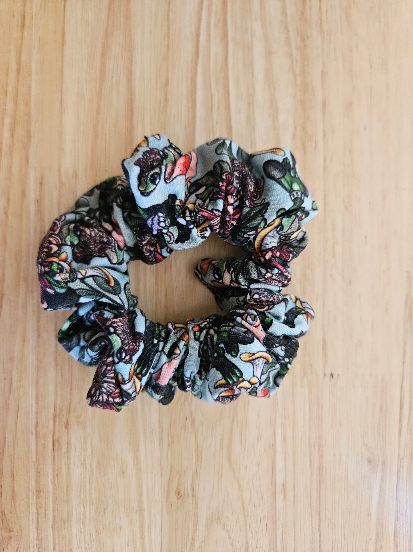 Froppy Scrunchie