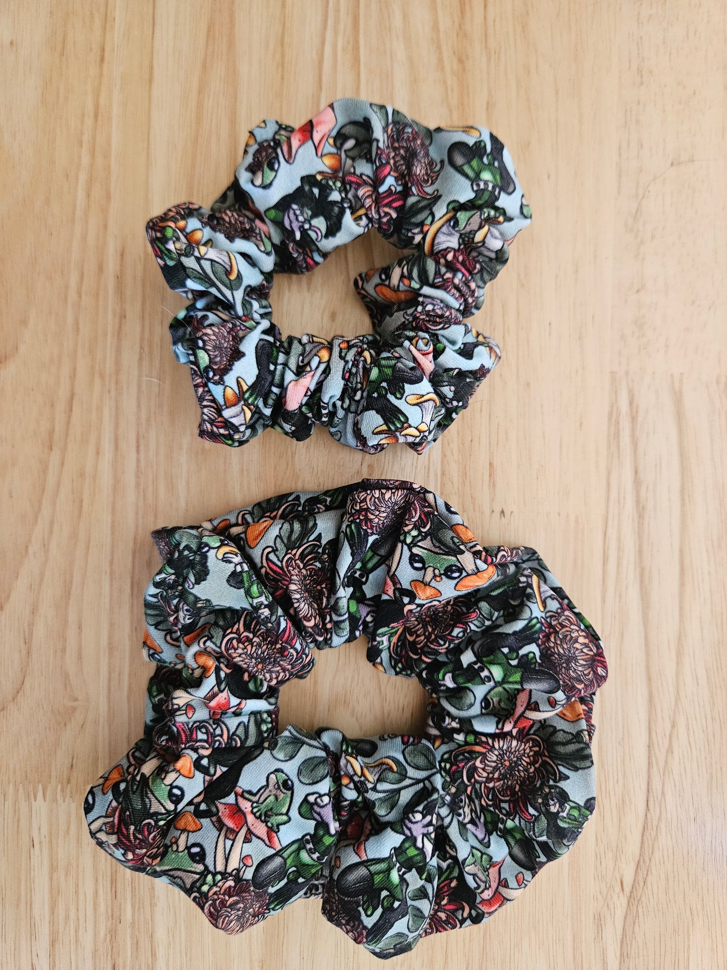 Froppy Scrunchie