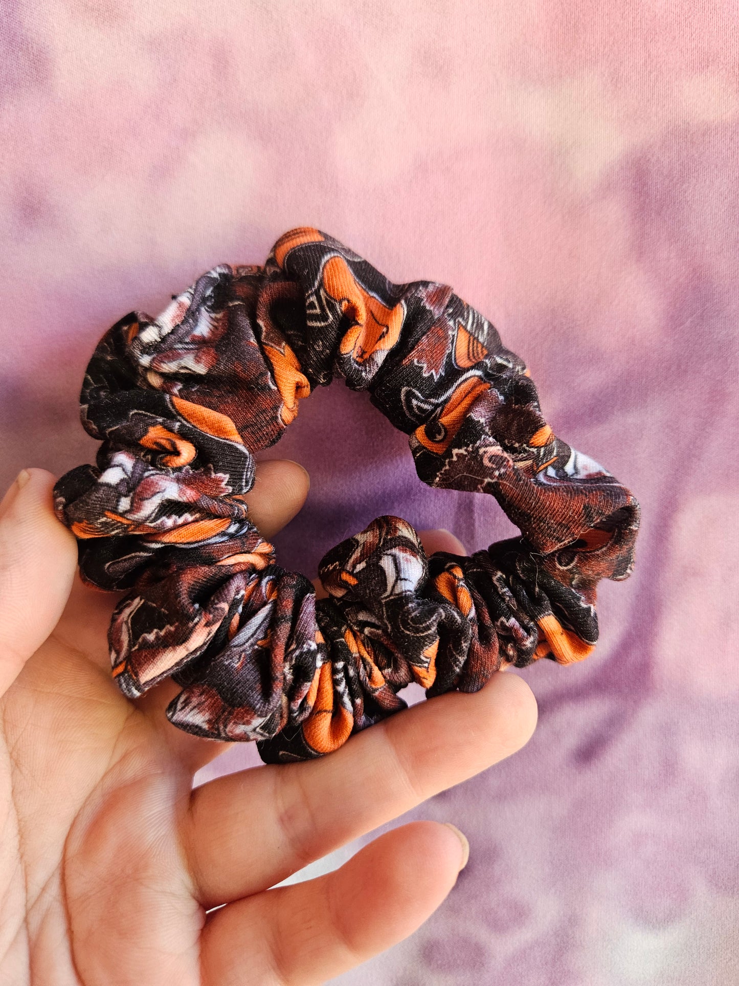 Chainsaw Pochita Scrunchie