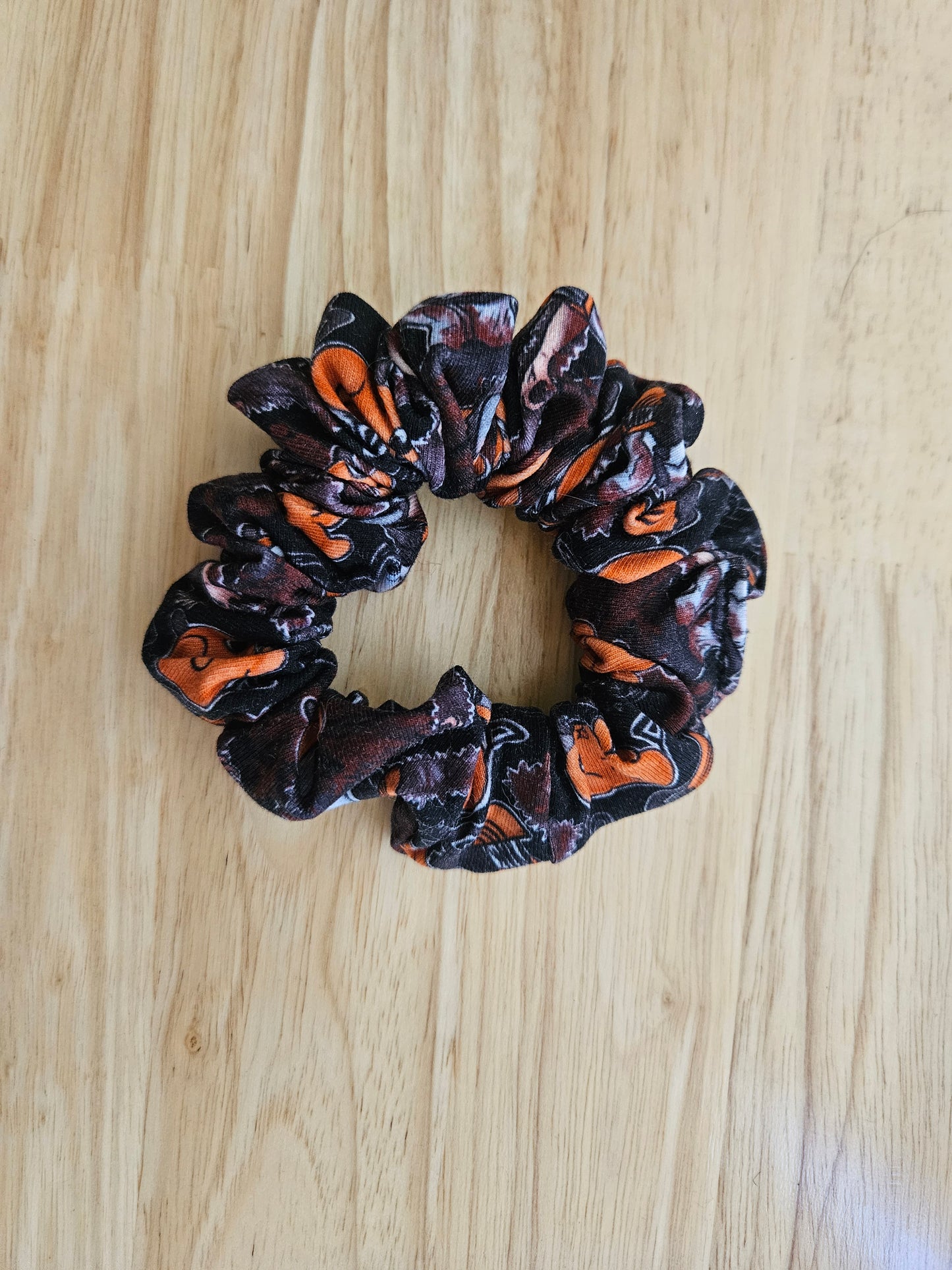 Chainsaw Pochita Scrunchie